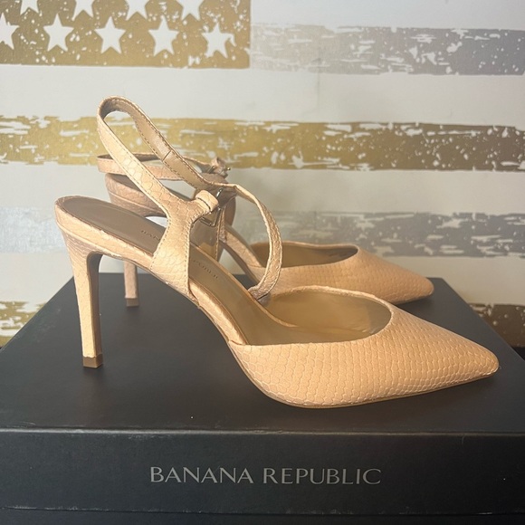 Bañana Republic heels - Picture 2 of 6